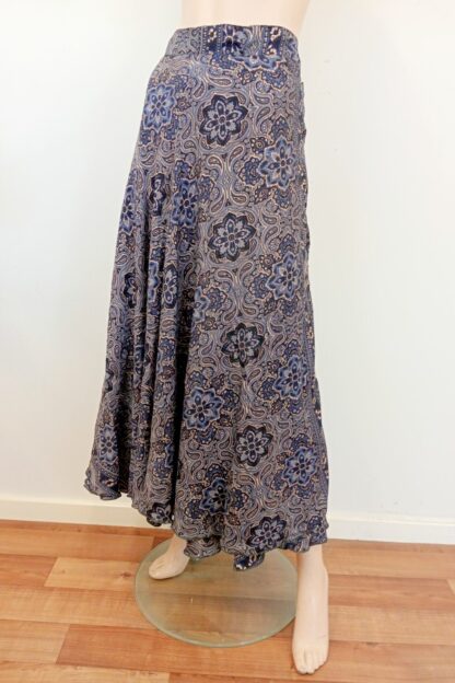 Artsilk Sari Long Wrap Skirt 1 Layer - Image 4