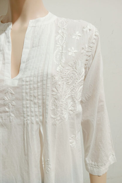 Hand Embroidered Pintuck Lucknowi Kurta LOTS OF SIZES - Image 3