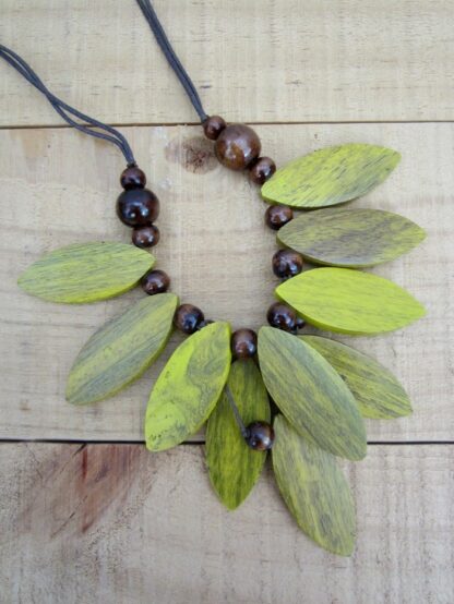 Delta Leaf Wood Necklace