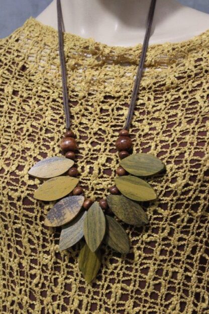 Leaf Shape Wood Necklace (NEW COLOURS!) - Image 13