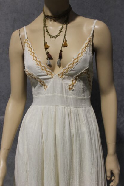 Calico Lace Bust Midi Dress - Image 12