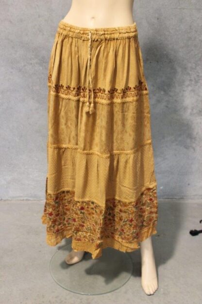 Floral Inset Tier Skirt - Image 10